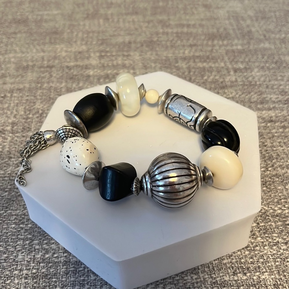 Bracelet - Picture 1 of 4
